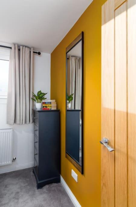 The Stylish 3-Bedroom Maisonette Retreat Stirling Eksteriør billede