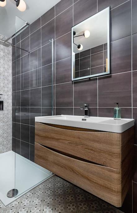 The Stylish 3-Bedroom Maisonette Retreat Stirling Eksteriør billede